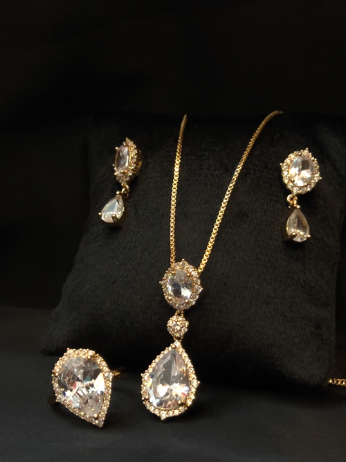 Caratia Radiance Set