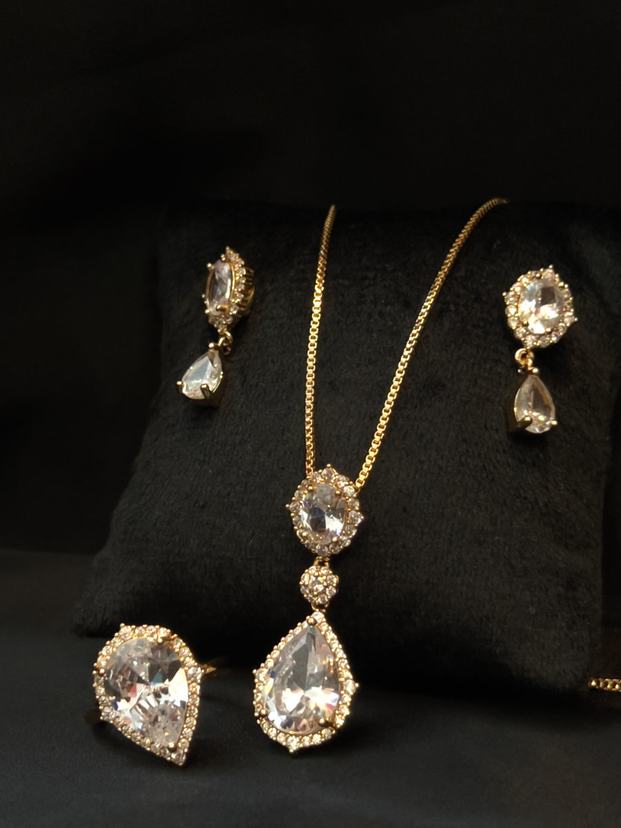 Caratia Radiance Set